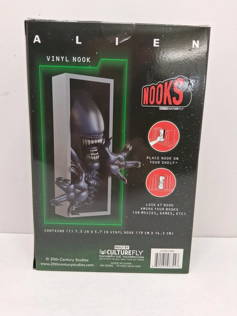 Nook Alien Xenomorph Display Figure - Black